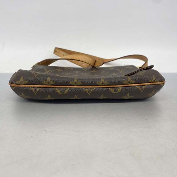 LOUIS VUITTON Authentic Brown Monogram Shoulder Bag